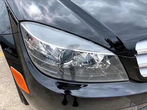 Used 2011 Mercedes-Benz C 350 Sport image 26