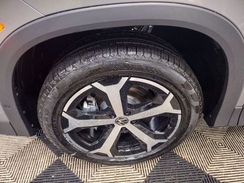 New 2026 Volkswagen Tiguan SE image 5