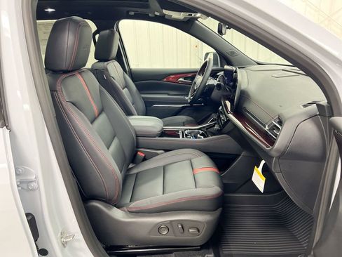 New 2026 Chevrolet Traverse RS w/ LPO, Floor Liner Package image 23