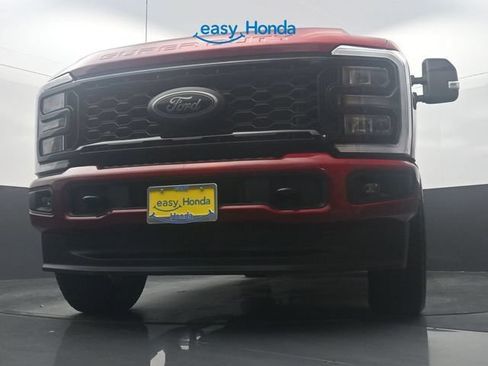 Used 2025 Ford F250 Lariat w/ Black Appearance Package AWD/4WD image 29