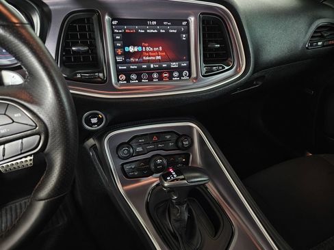 Used 2020 Dodge Challenger R/T Scat Pack RWD image 7