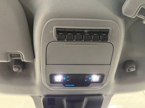 New 2026 Ford F250 XL w/ XL Chrome Package image 21