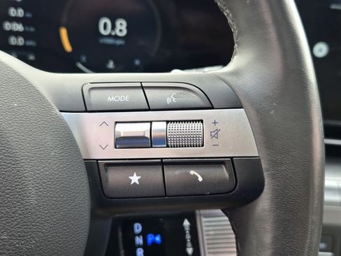 Used 2024 Hyundai Kona Limited FWD image 25