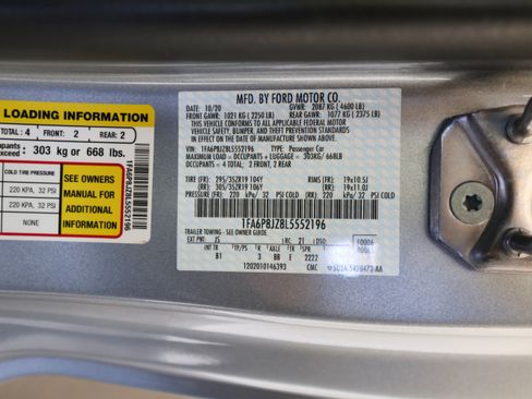 Used 2020 Ford Mustang Shelby GT350 w/ Technology Package image 60