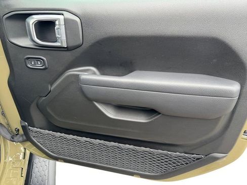 Certified 2025 Jeep Wrangler Sport S image 19