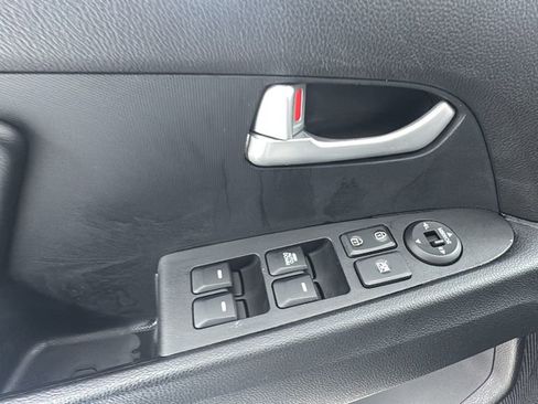 Used 2015 Kia Sportage LX image 19
