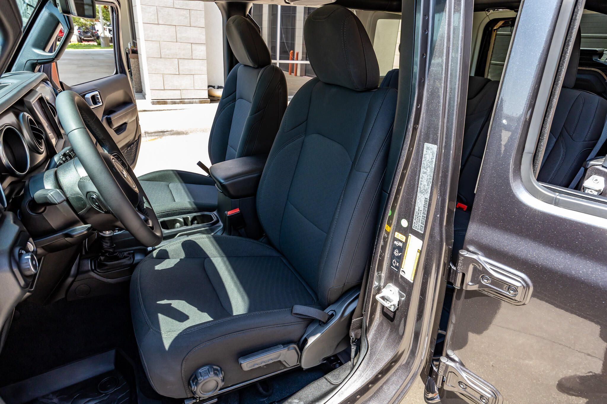 Used 2023 Jeep Wrangler Unlimited Sport AWD/4WD image 31
