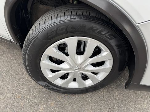 Used 2016 Nissan Rogue S image 46