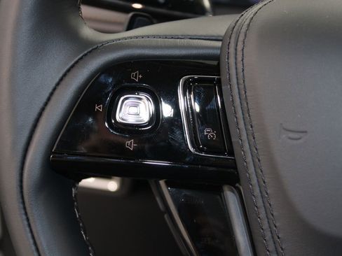 New 2026 Lincoln Aviator AWD image 38