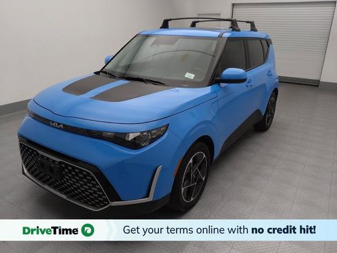 Used 2023 Kia Soul EX image 1