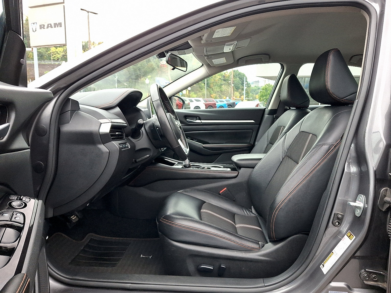 Used 2024 Nissan Altima 2.5 SR FWD image 13