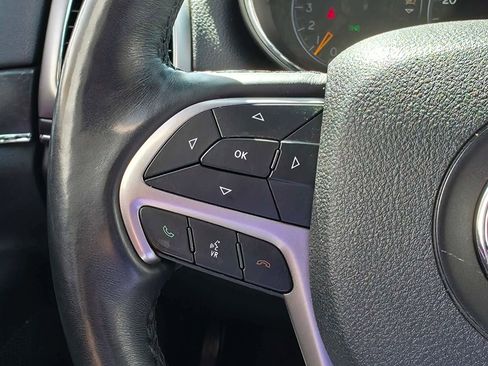 Used 2018 Jeep Grand Cherokee Limited image 19