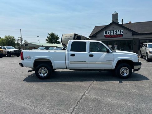 Used 2006 Chevrolet Silverado 2500 LT w/ Skid Plate Package AWD/4WD image 5