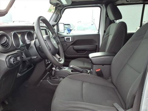 Used 2023 Jeep Gladiator Sport image 24