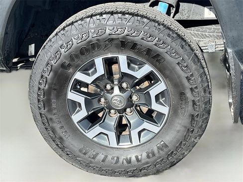 Used 2023 Toyota Tacoma TRD Off-Road image 28