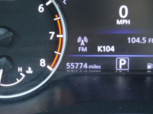 Used 2025 Nissan Altima 2.5 SV FWD image 10