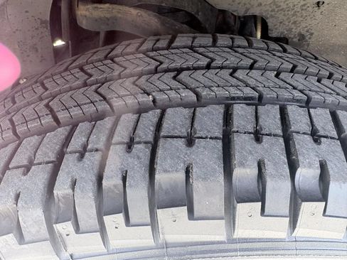 Used 2019 Ford Expedition XLT AWD/4WD image 17