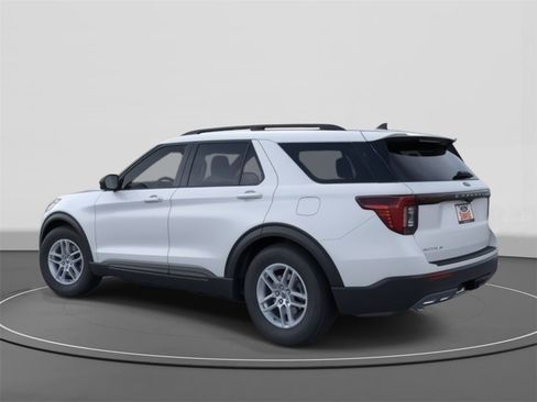 New 2026 Ford Explorer Active w/ Active Comfort Package image 4
