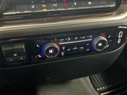 Used 2025 Chevrolet Silverado 2500 LT w/ All Star Edition image 16