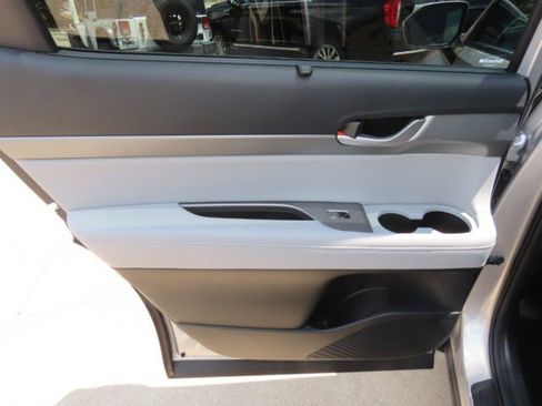 Used 2025 Hyundai Palisade SEL FWD image 17