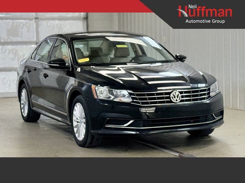Used 2017 Volkswagen Passat 1.8T SE image 1