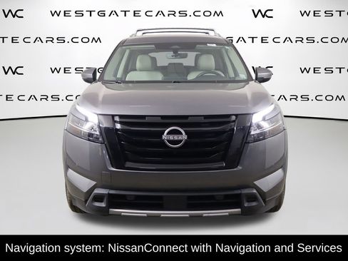 Used 2024 Nissan Pathfinder SL w/ Black Appearance Package FWD image 2