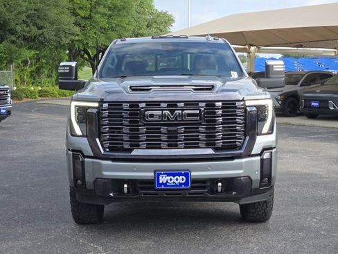 Certified 2024 GMC Sierra 2500 Denali Ultimate AWD/4WD image 3