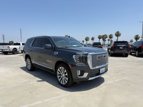 Used 2022 GMC Yukon Denali w/ Denali Premium Package AWD/4WD image 4