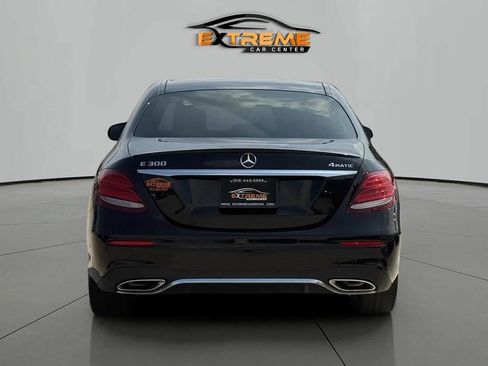 Used 2017 Mercedes-Benz E 300 4MATIC image 5