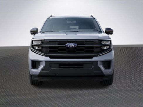 New 2027 Ford Expedition Max Active RWD image 3