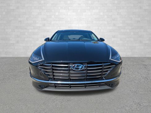 Certified 2023 Hyundai Sonata SE w/ Preferred Accessory Package image 6