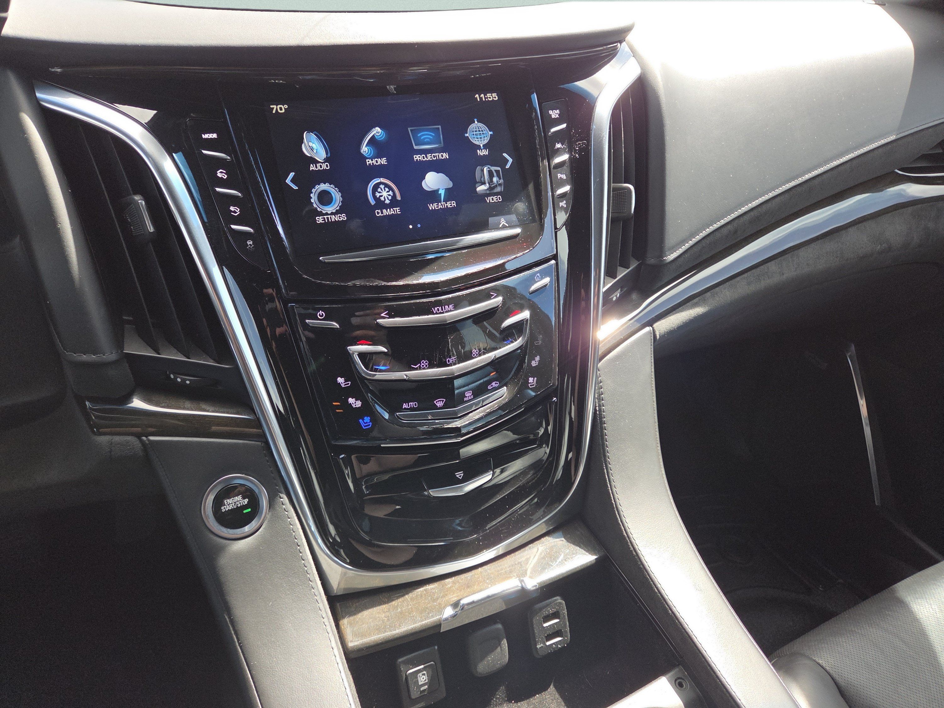 Used 2017 Cadillac Escalade Platinum AWD/4WD image 46