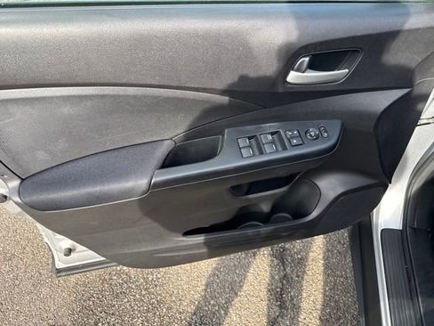 Used 2015 Honda CR-V LX image 6