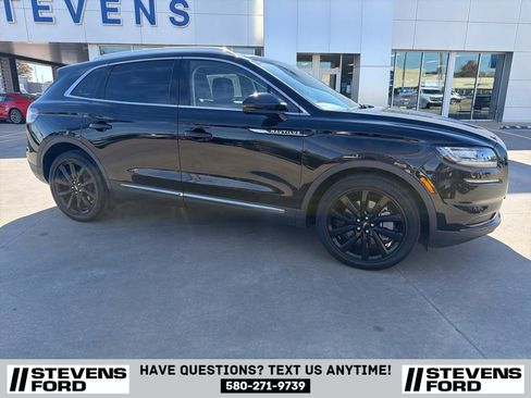 Used 2021 Lincoln Nautilus Reserve w/ Monochromatic Package image 2