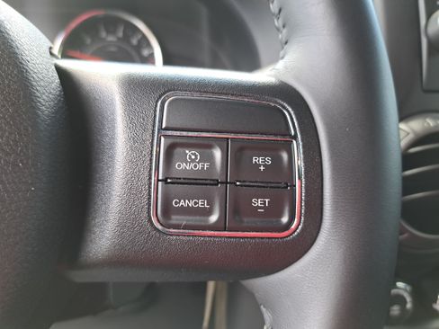 Used 2018 Jeep Wrangler Unlimited Sport S AWD/4WD image 17