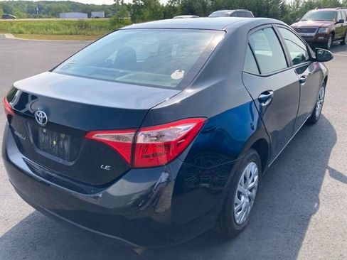 Used 2018 Toyota Corolla LE FWD image 6