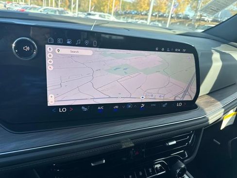 New 2026 Chevrolet Suburban LT w/ Comfort Package AWD/4WD image 32