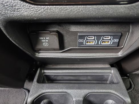 Certified 2024 Jeep Grand Cherokee L Altitude image 31