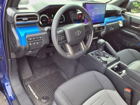 New 2025 Toyota Tacoma TRD Off-Road image 4