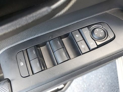 Used 2024 Toyota Tacoma SR5 image 15