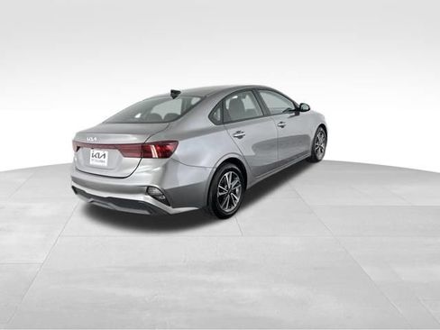 Certified 2023 Kia Forte LXS FWD image 7