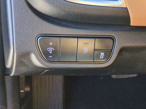 Used 2024 Kia Seltos EX image 17