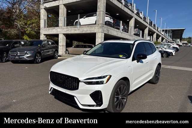 Used 2023 Volvo XC60 T8 Plus w/ Climate Package AWD/4WD image 1