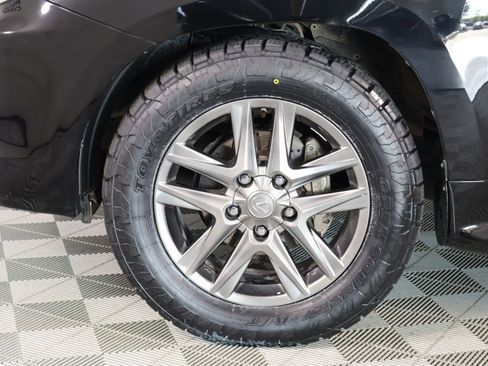 Used 2015 Lexus LX 570 4WD image 23