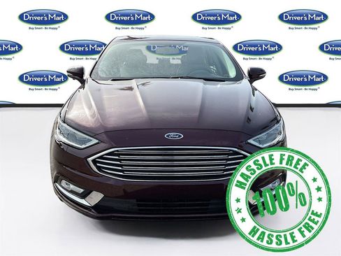Used 2017 Ford Fusion SE FWD image 2