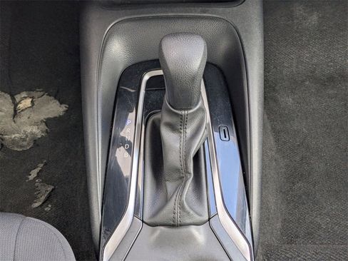 Used 2024 Toyota Corolla LE image 25