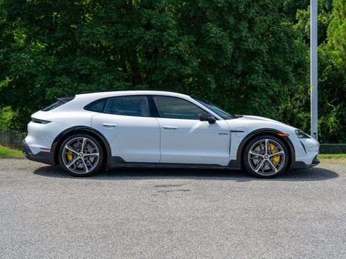 Used 2022 Porsche Taycan Turbo S AWD/4WD image 11