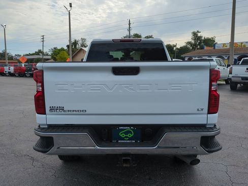 Used 2025 Chevrolet Silverado 2500 LT w/ Convenience Package AWD/4WD image 5