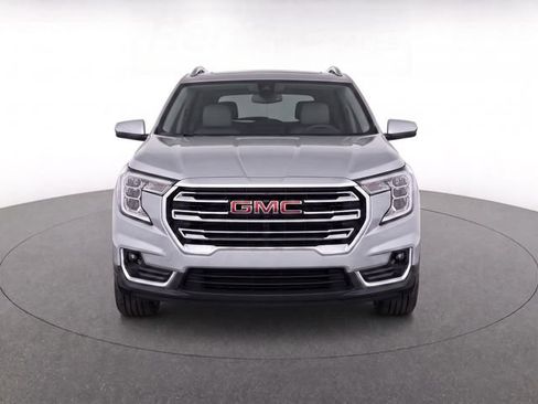 Used 2024 GMC Terrain SLT w/ Infotainment Package II FWD image 13