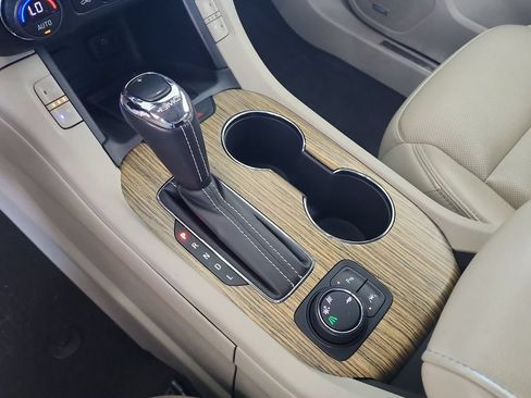 Certified 2018 GMC Acadia Denali w/ Technology Package FWD image 16